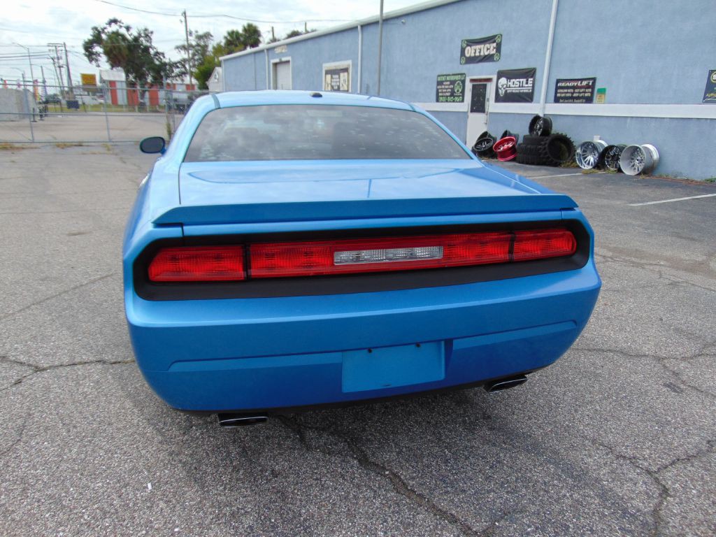 2009 Dodge Challenger Image 6