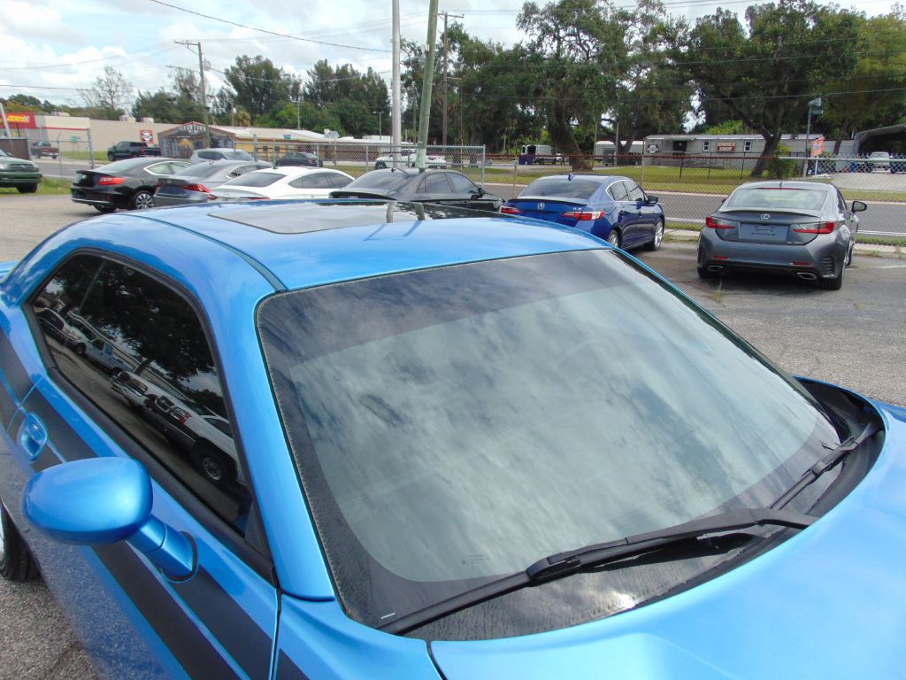 2009 Dodge Challenger Image 11