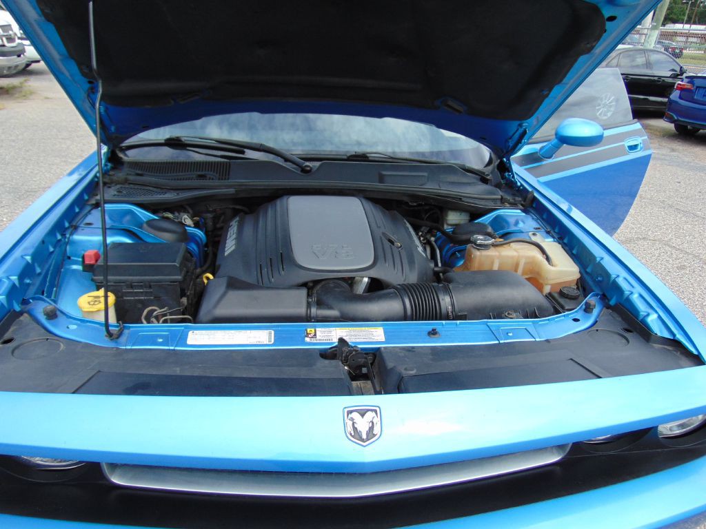 2009 Dodge Challenger Image 13