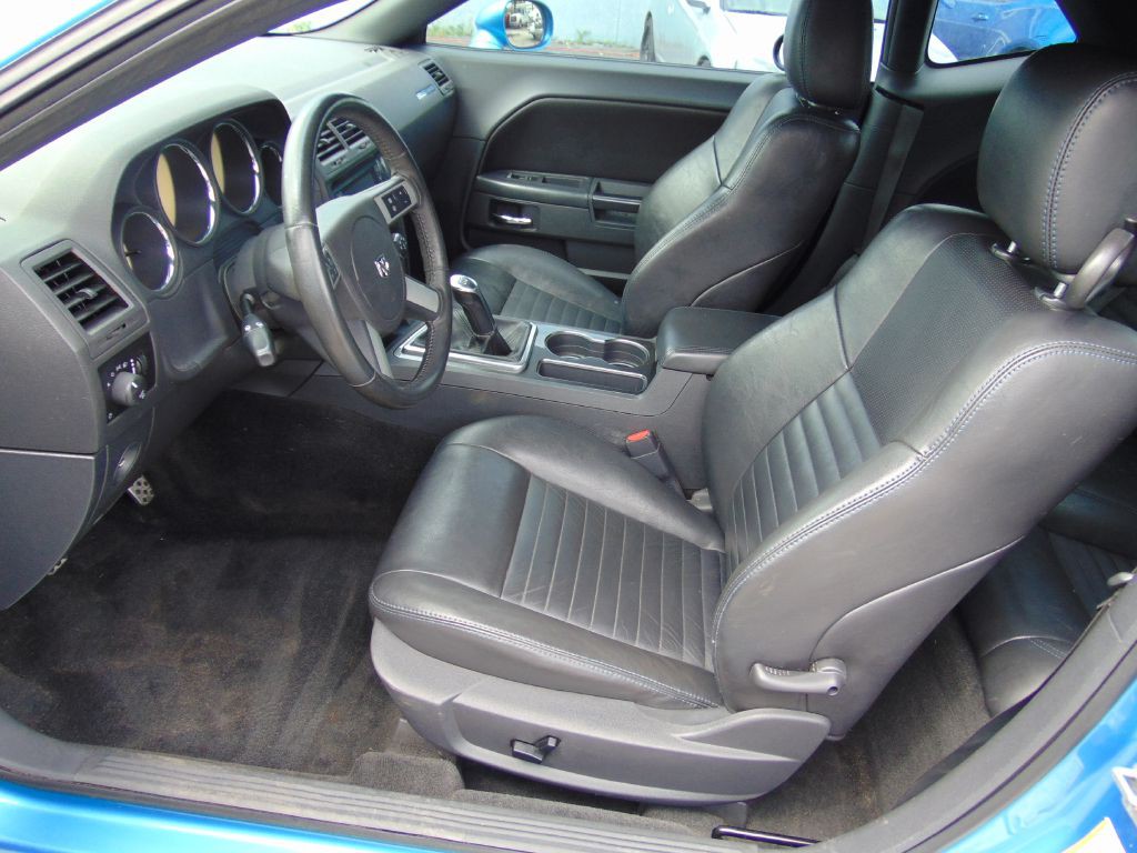 2009 Dodge Challenger Image 15