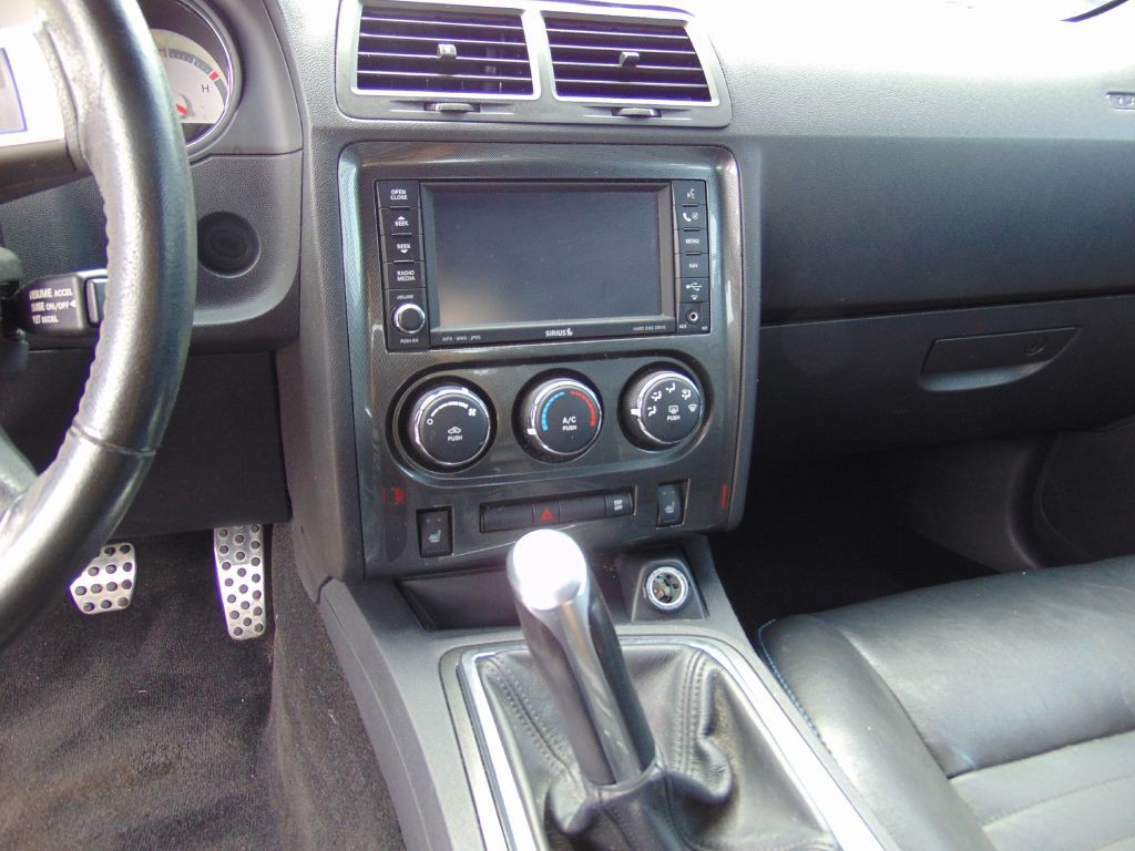 2009 Dodge Challenger Image 18
