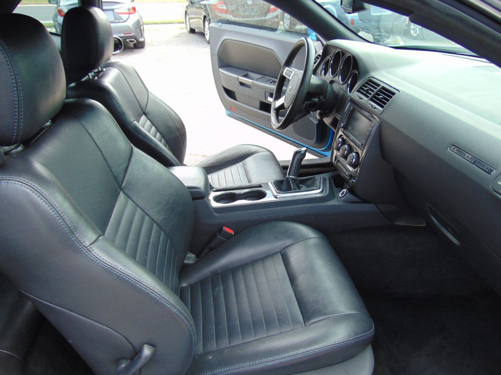 2009 Dodge Challenger Image 20