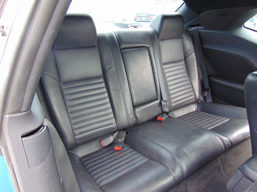 2009 Dodge Challenger Image 21