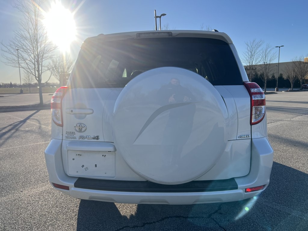 2010 Toyota Rav4 Image 4