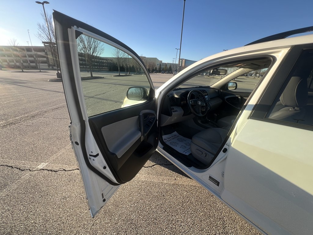 2010 Toyota Rav4 Image 17