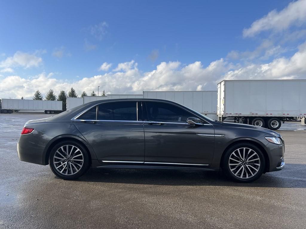 2017 Lincoln Continental Image 6