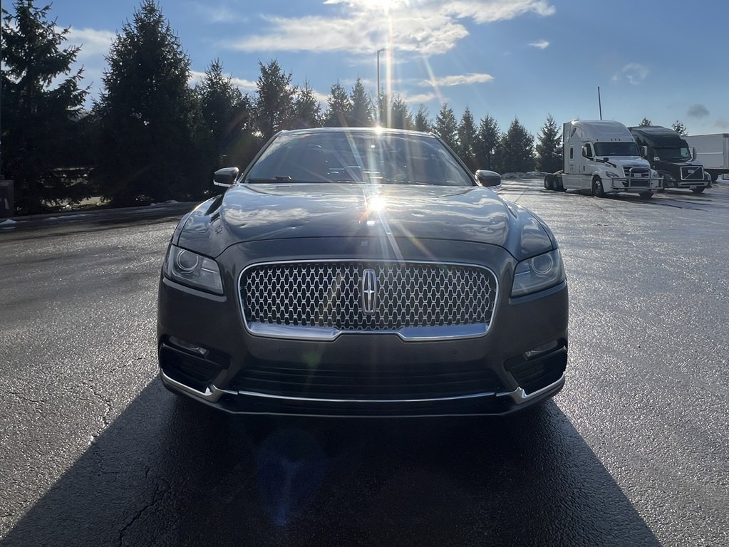 2017 Lincoln Continental Image 8