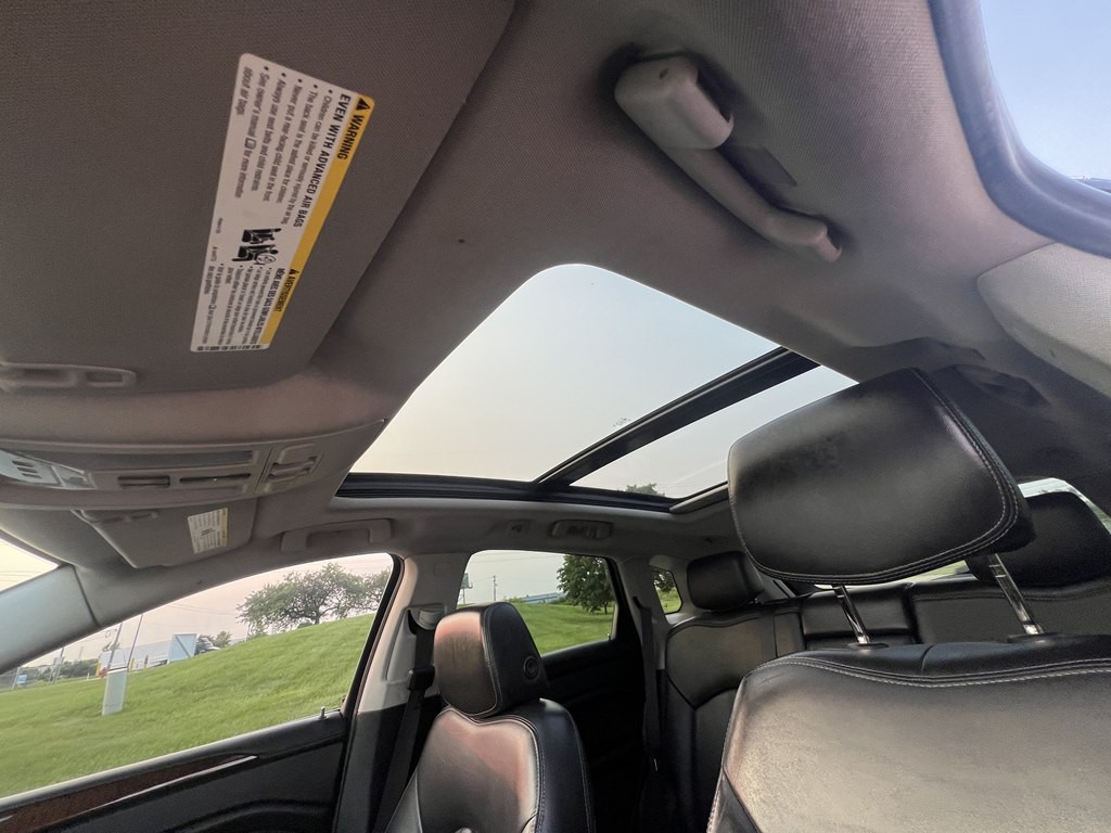2015 Cadillac SRX Image 18
