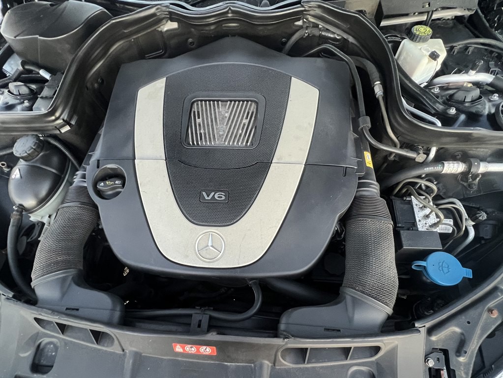 2009 Mercedes-Benz C-Class Image 9