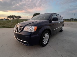 Image for 2015 Chrysler Town & Country Touring L ID: 6671180