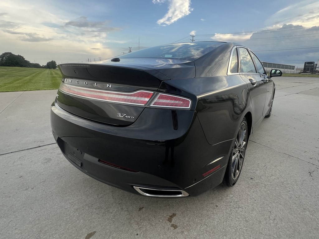 2013 Lincoln MKZ Image 5