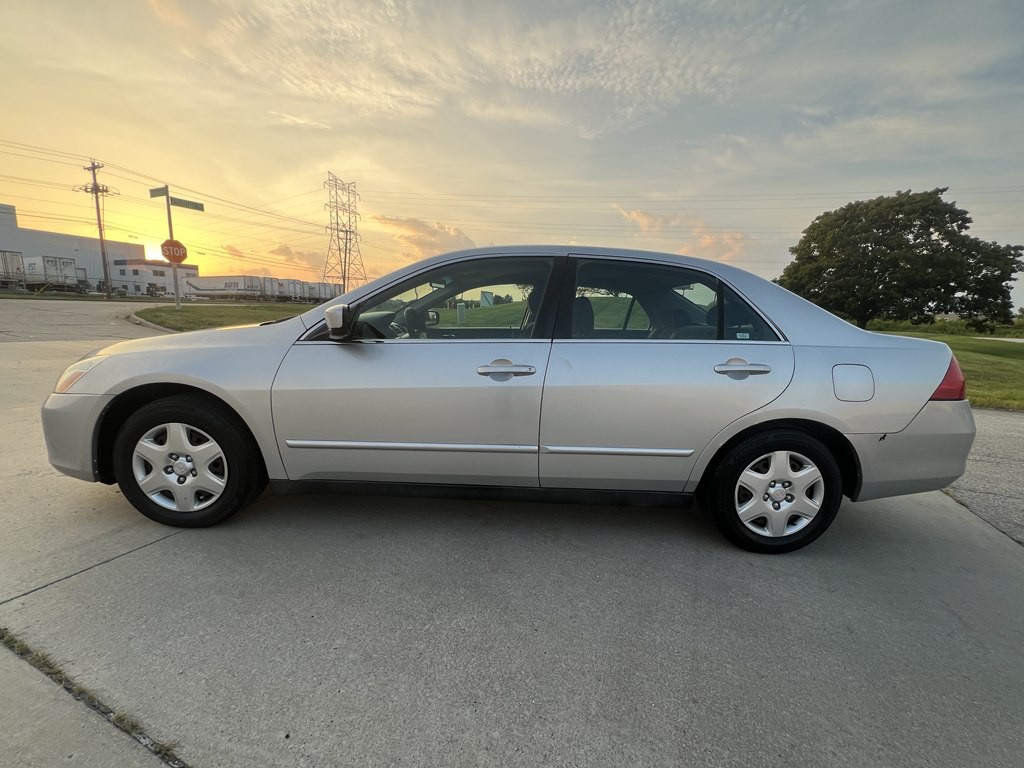 2007 Honda Accord Image 2