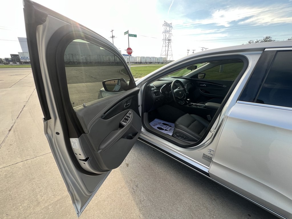 2018 Chevrolet Impala Image 16