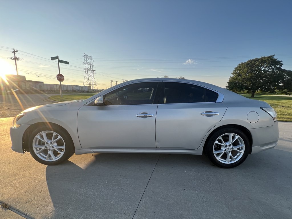 2014 Nissan Maxima Image 2