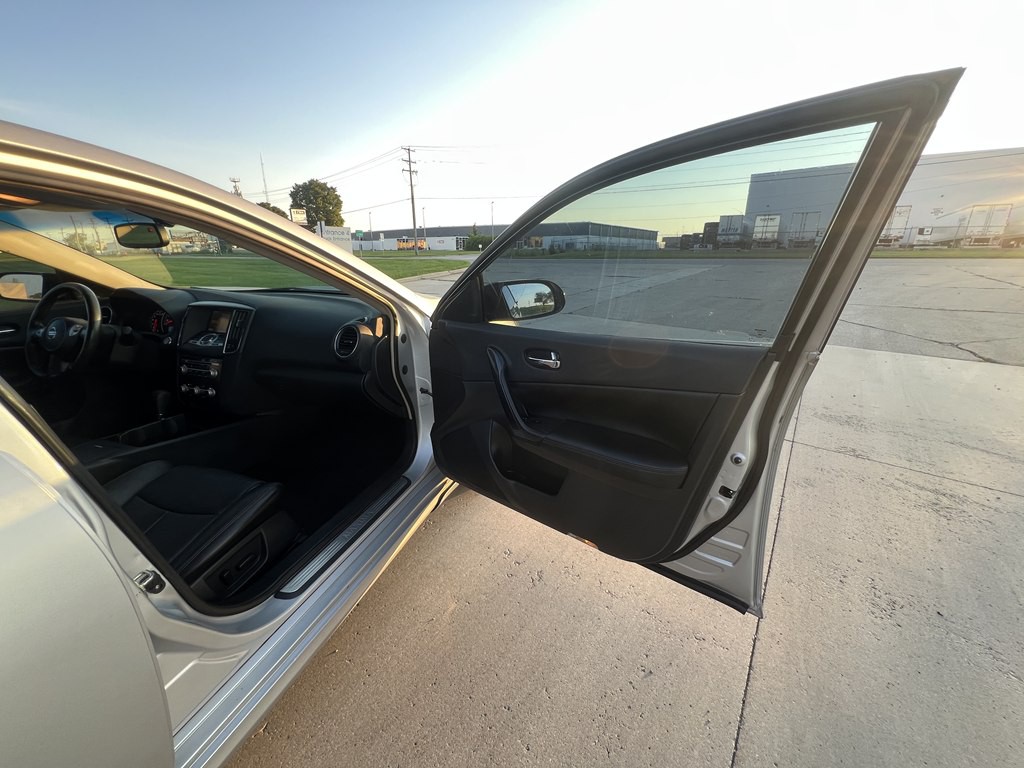 2014 Nissan Maxima Image 10