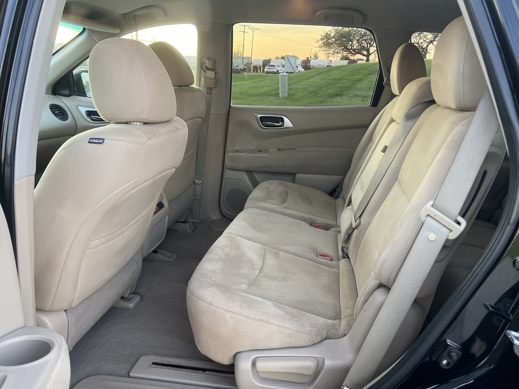 2014 Nissan Pathfinder Image 16