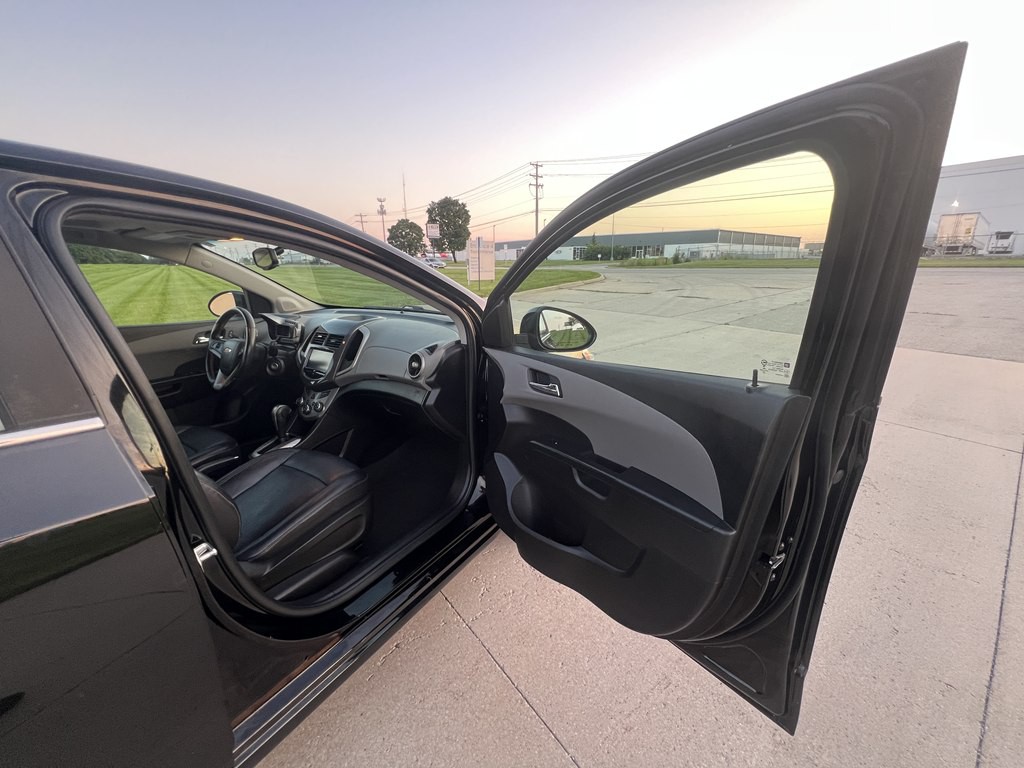 2016 Chevrolet Sonic Image 10