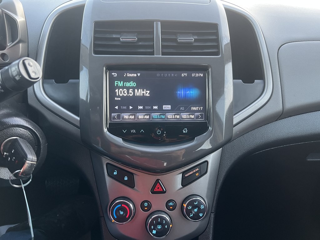 2016 Chevrolet Sonic Image 19