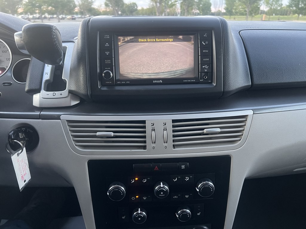2009 Volkswagen Routan Image 18