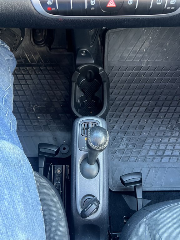 2012 smart fortwo Image 16