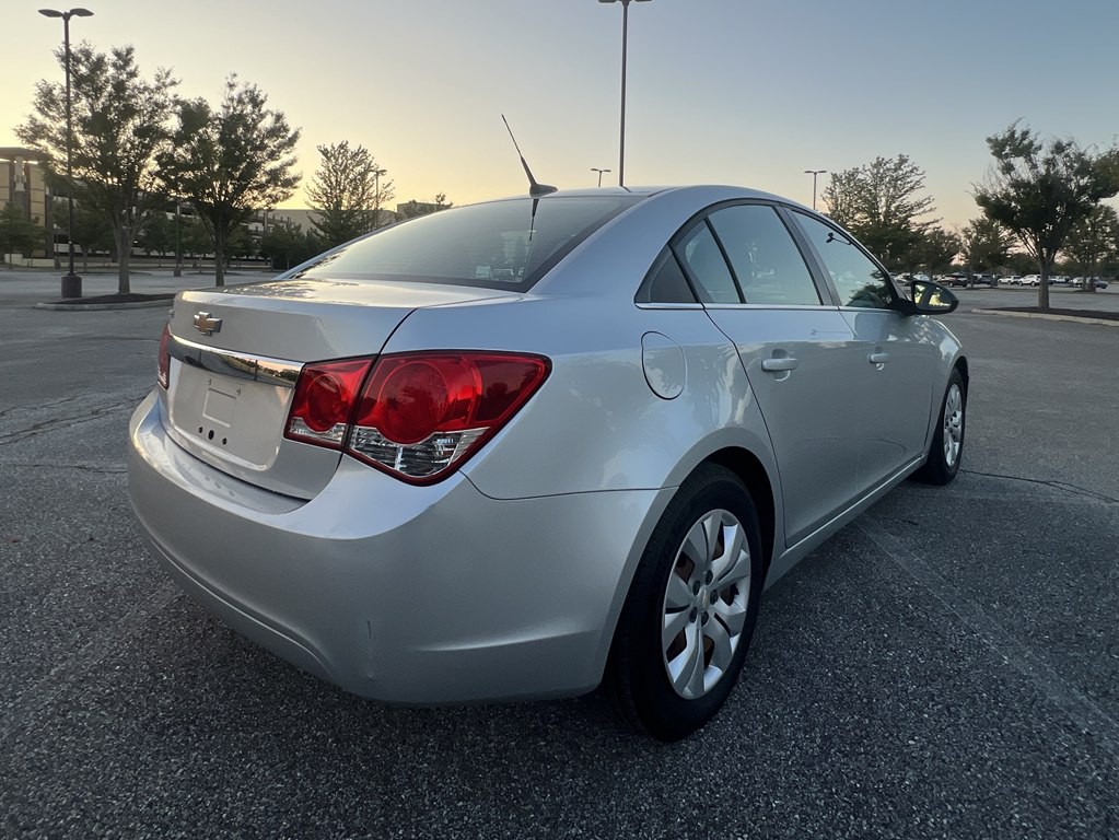 2012 Chevrolet Cruze Image 5