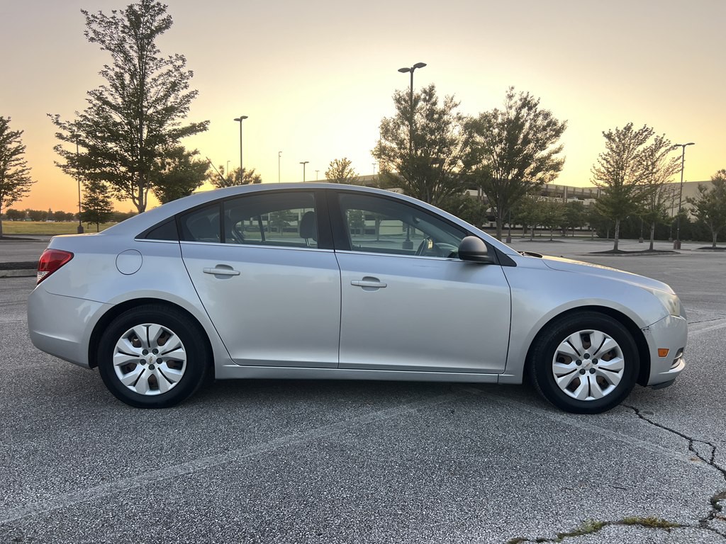 2012 Chevrolet Cruze Image 6