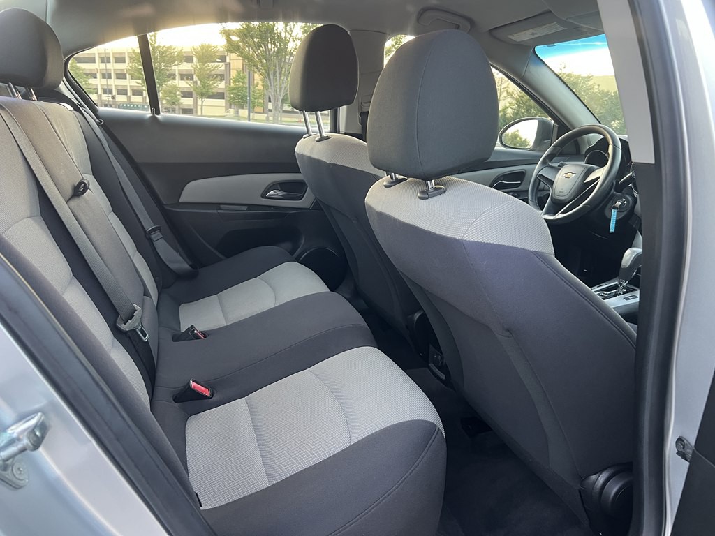 2012 Chevrolet Cruze Image 13
