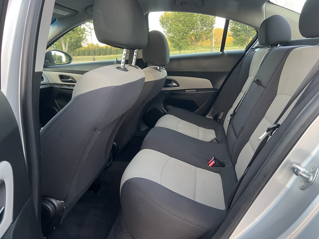 2012 Chevrolet Cruze Image 15
