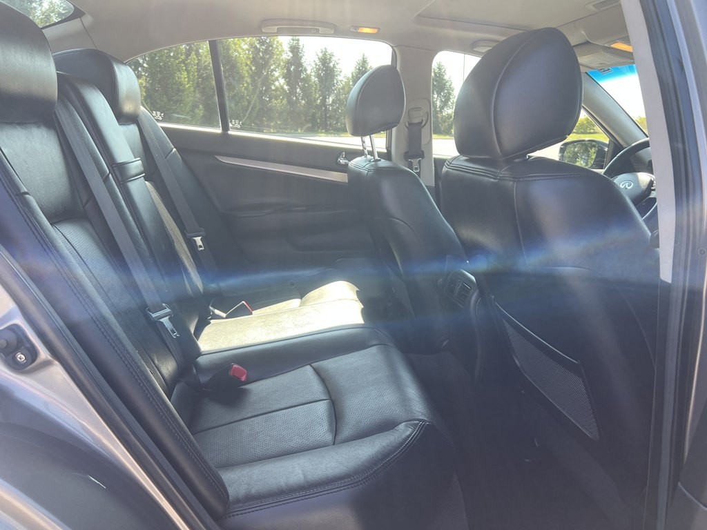 2013 INFINITI G37 Image 13