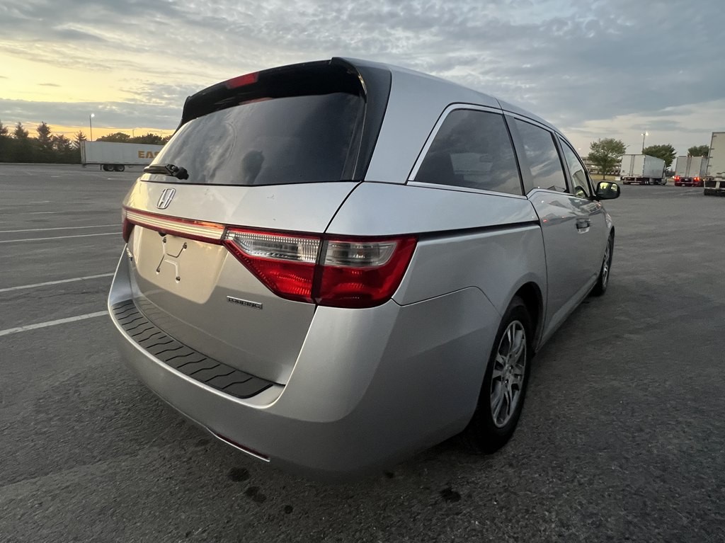 2012 Honda Odyssey Image 5