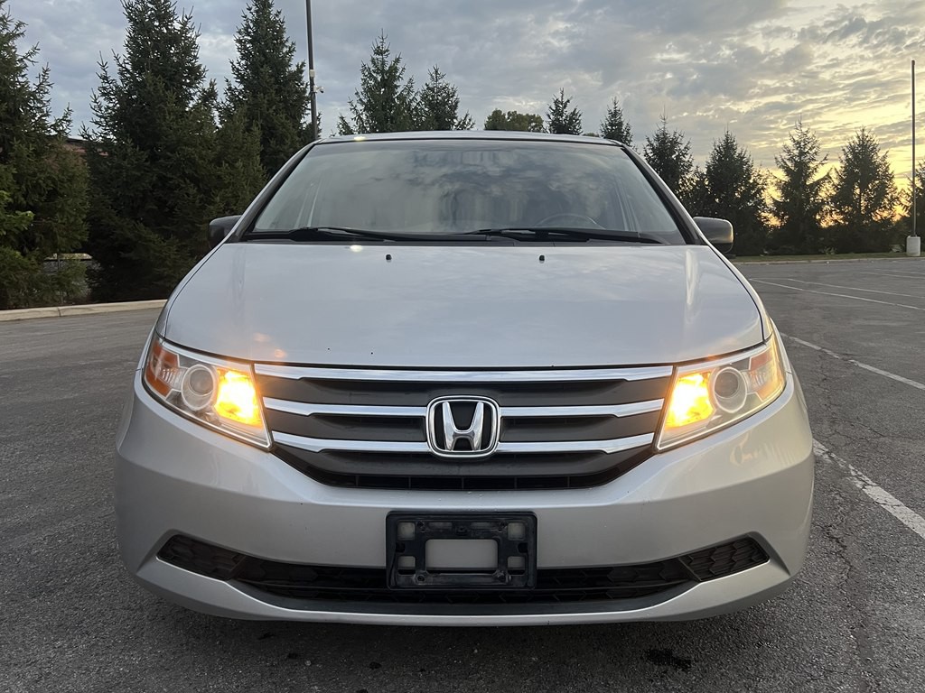 2012 Honda Odyssey Image 8