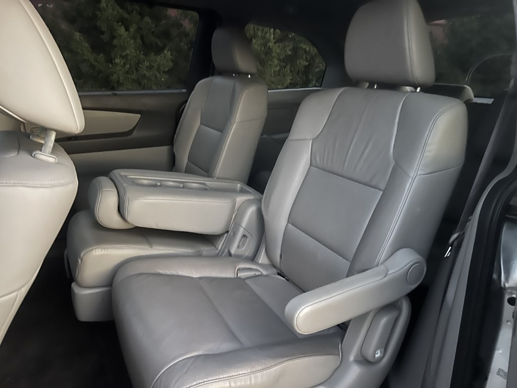 2012 Honda Odyssey Image 14