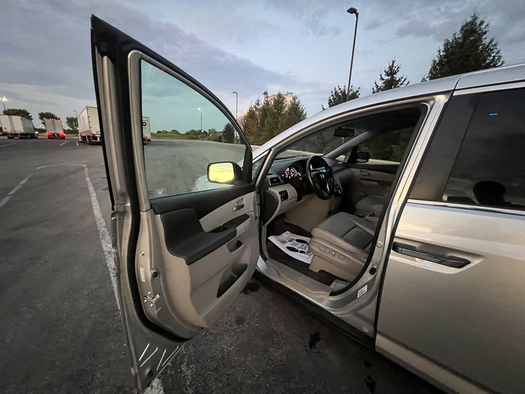 2012 Honda Odyssey Image 16