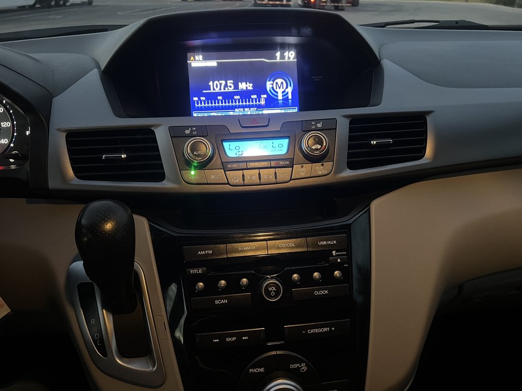 2012 Honda Odyssey Image 19