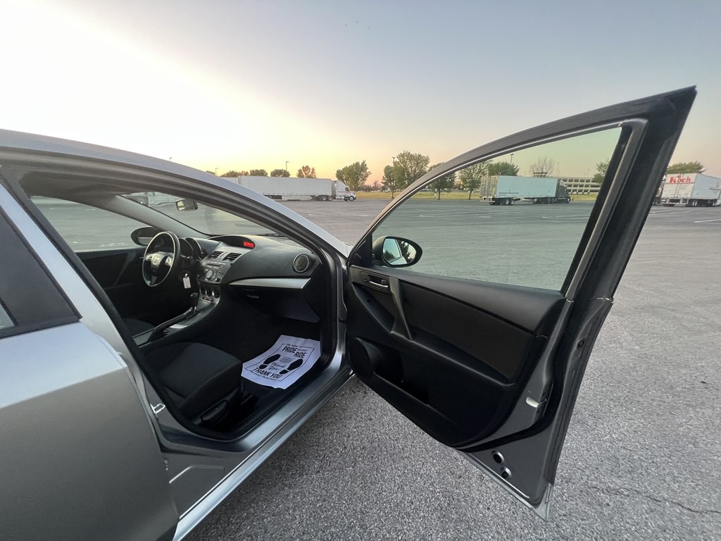 2010 Mazda Mazda3 Image 10