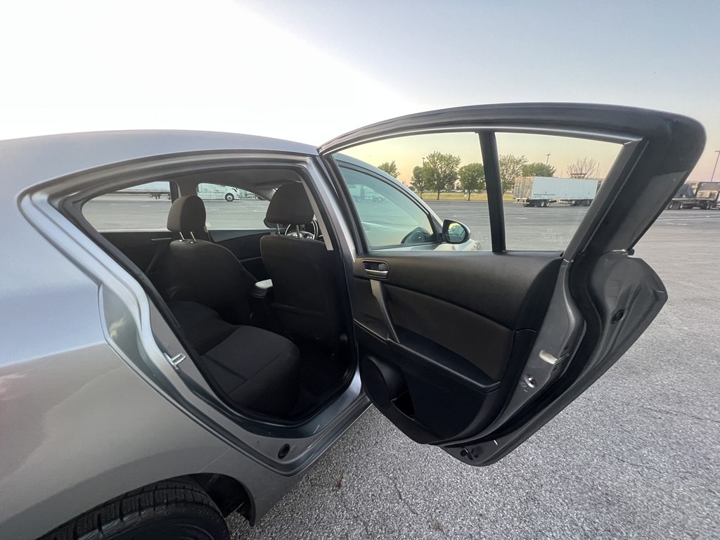 2010 Mazda Mazda3 Image 12