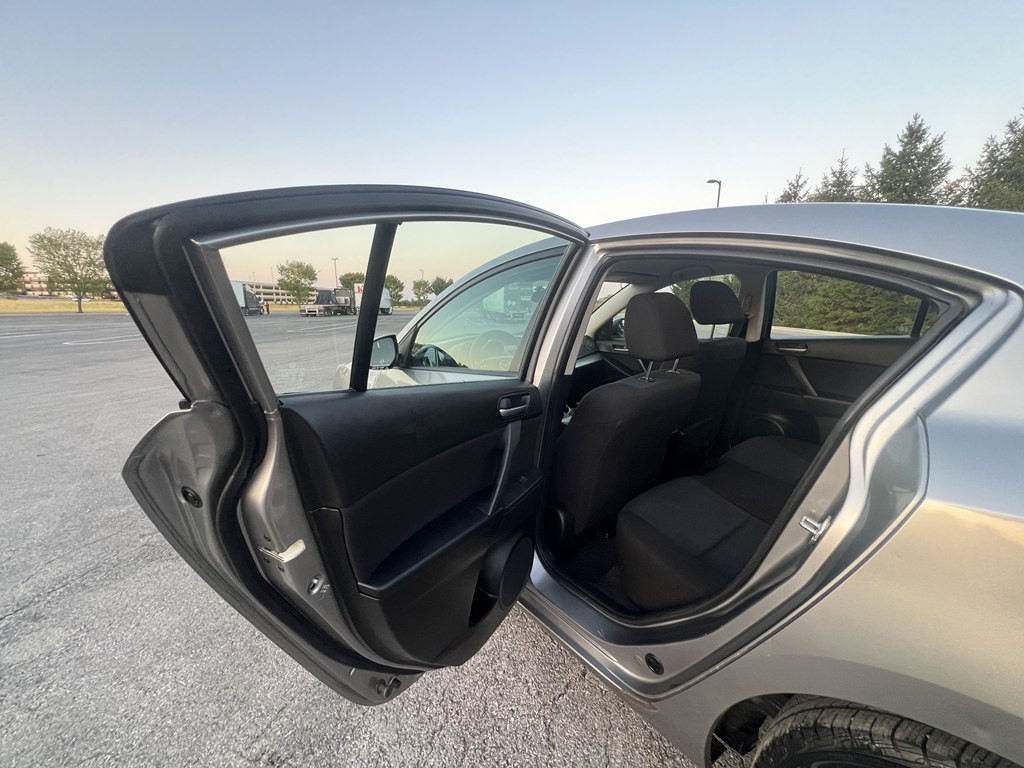 2010 Mazda Mazda3 Image 14