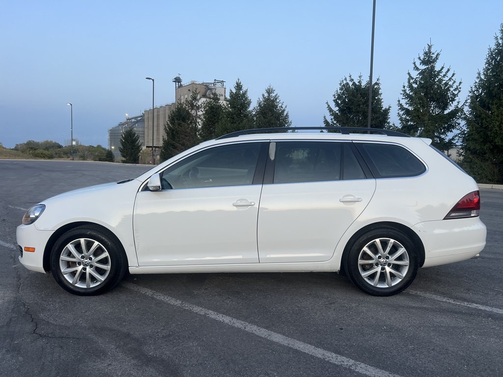 2012 Volkswagen Jetta Image 2