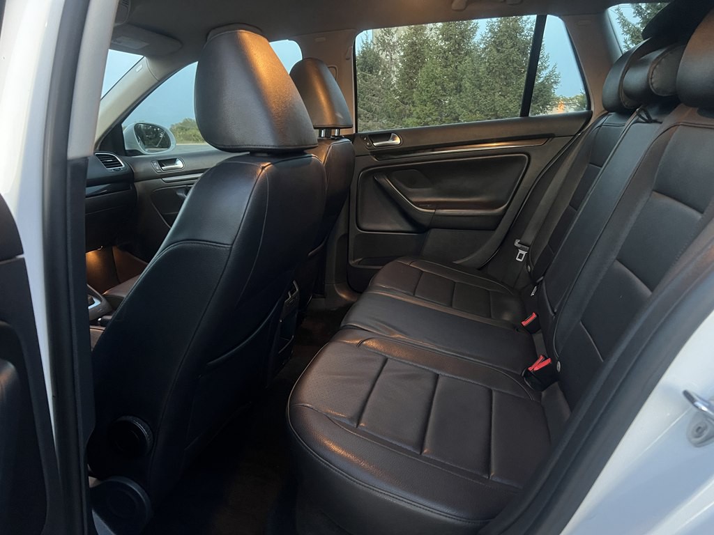 2012 Volkswagen Jetta Image 15
