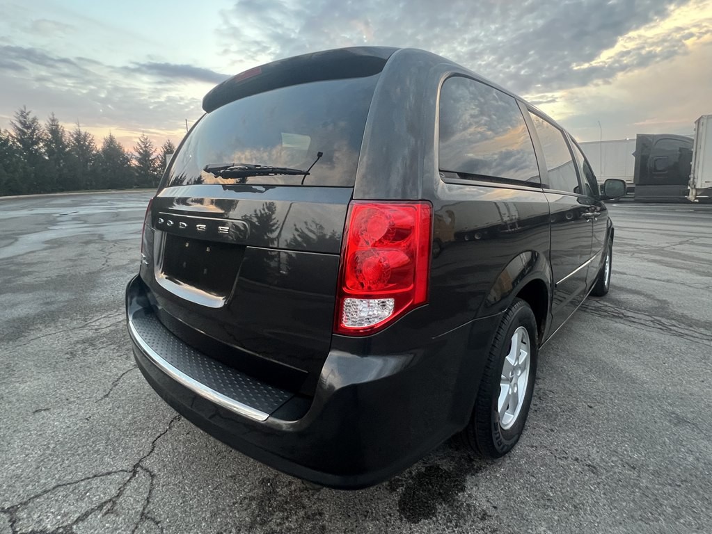 2011 Dodge Grand Caravan Image 5