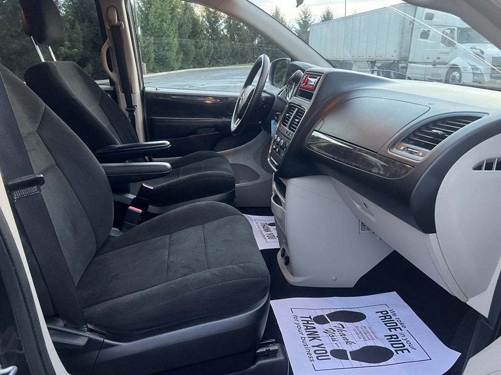 2011 Dodge Grand Caravan Image 11