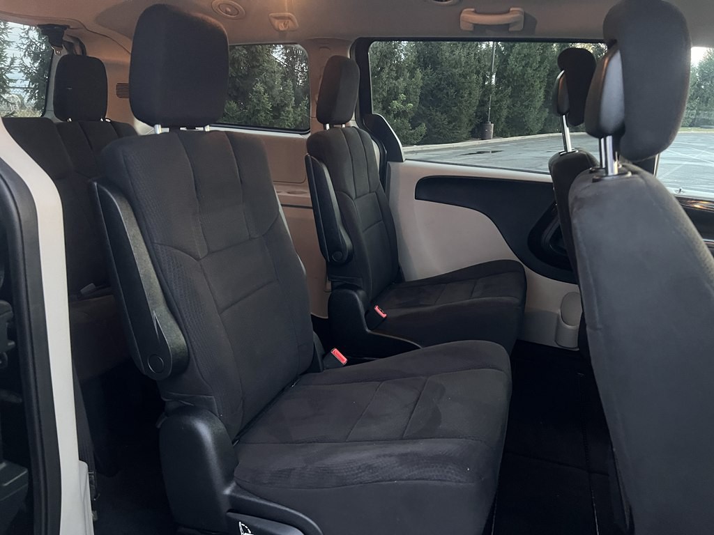 2011 Dodge Grand Caravan Image 12