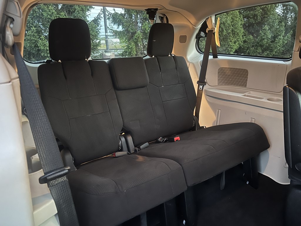 2011 Dodge Grand Caravan Image 13