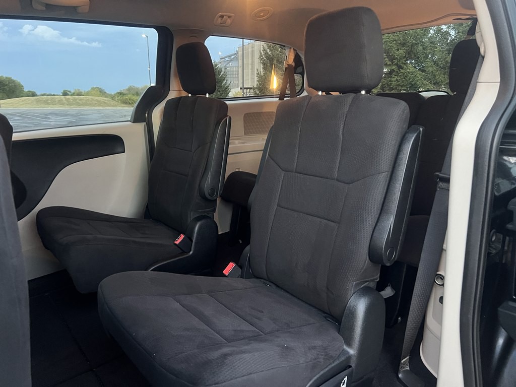 2011 Dodge Grand Caravan Image 14