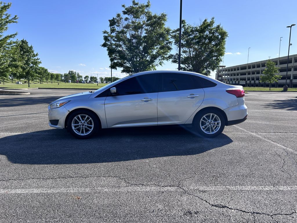 2016 Ford Focus Image 2
