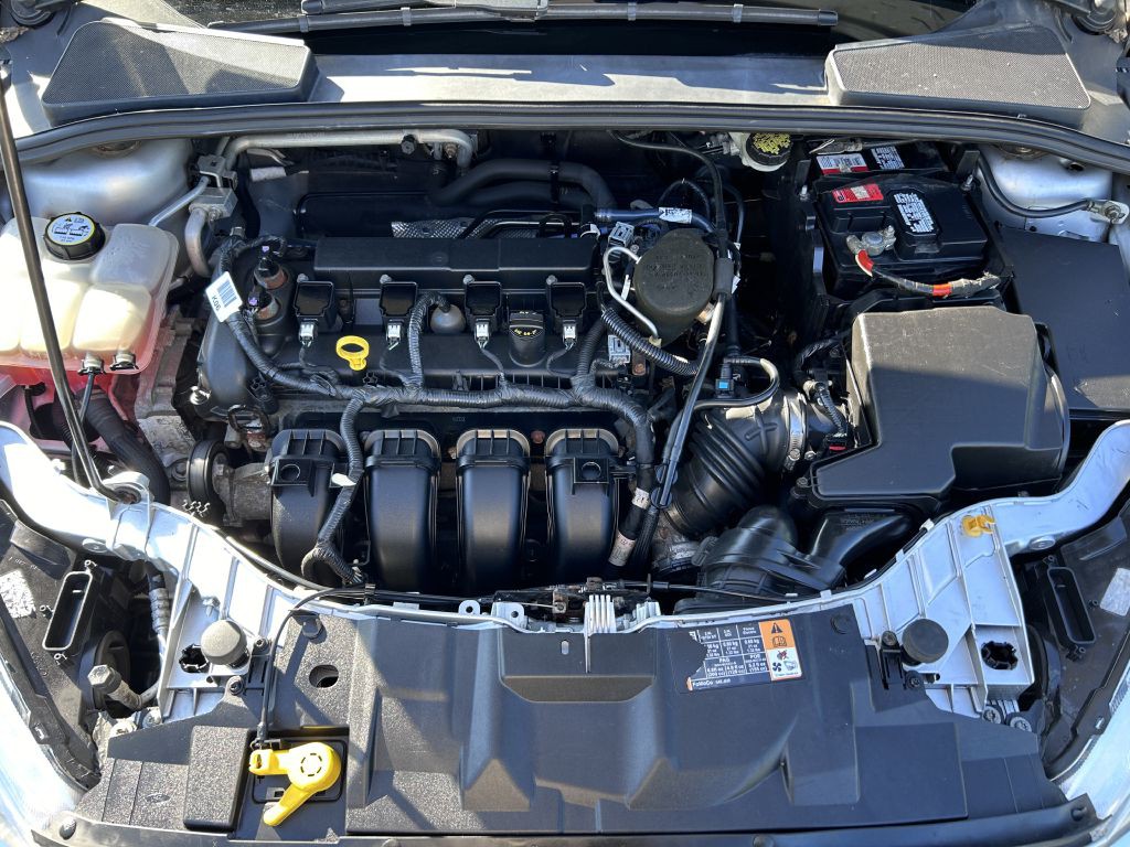 2016 Ford Focus Image 9