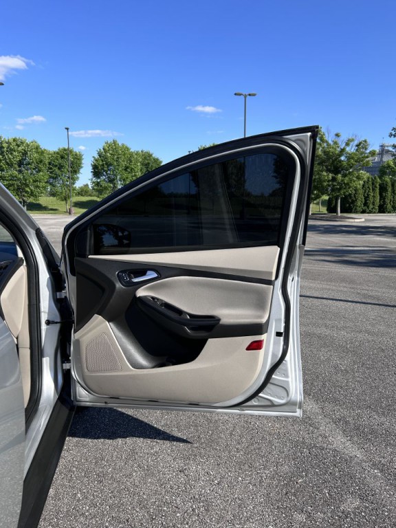 2016 Ford Focus Image 10