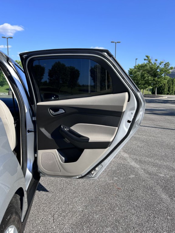 2016 Ford Focus Image 12