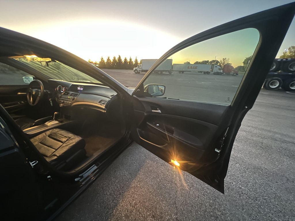 2012 Honda Accord Image 10