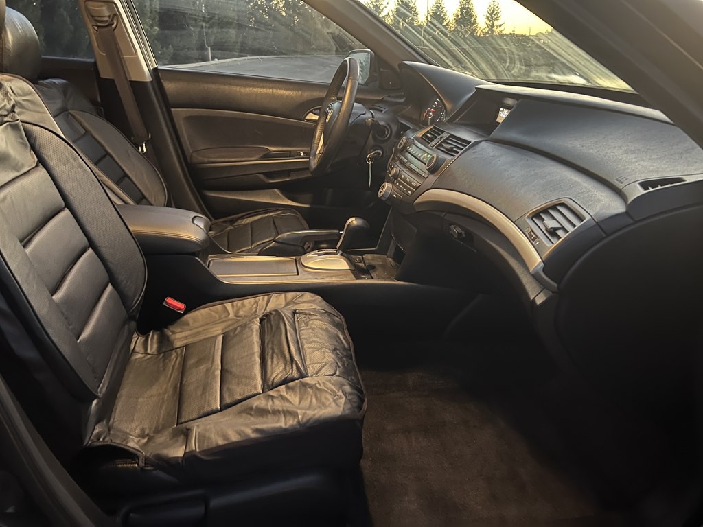 2012 Honda Accord Image 11